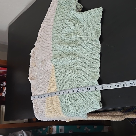 Debut Sweater Color Block Sweater Cropped Tan Sage Nude Size Medium - Picture 10 of 10